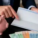 Livret d'epargne ouvert montrant taux interet superieur a celui du Livret A