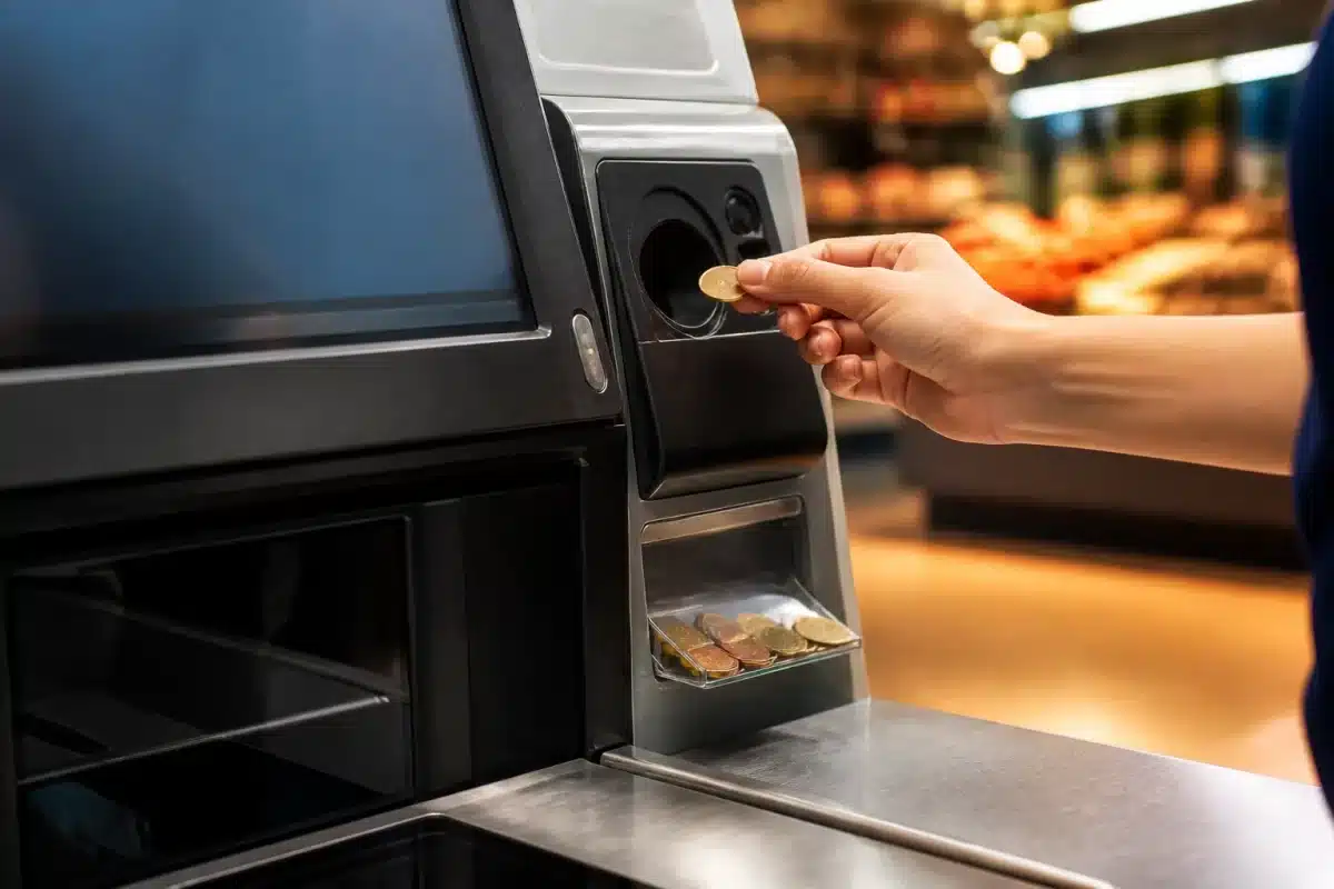 Machine automatique supermarche acceptant pieces jaunes rouges