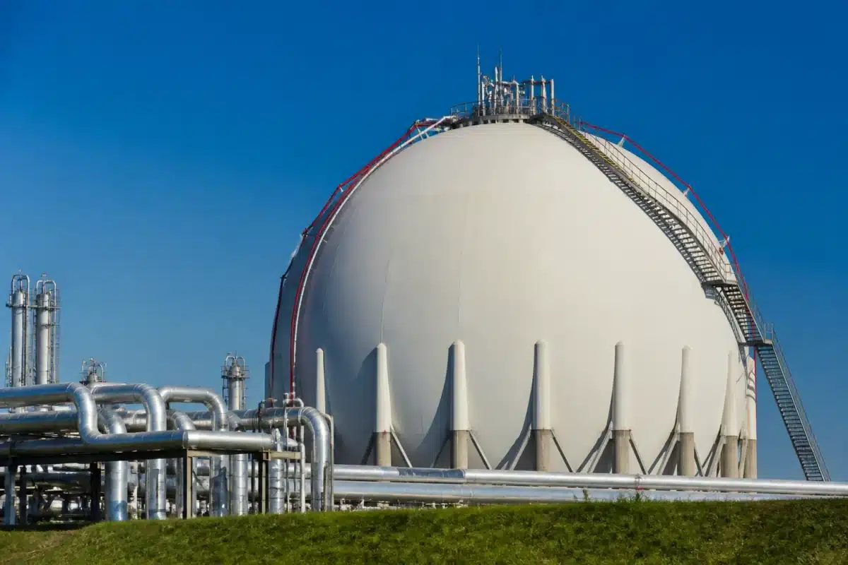Reservoir europeen de gaz naturel affichant quatre-vingt-huit pour cent